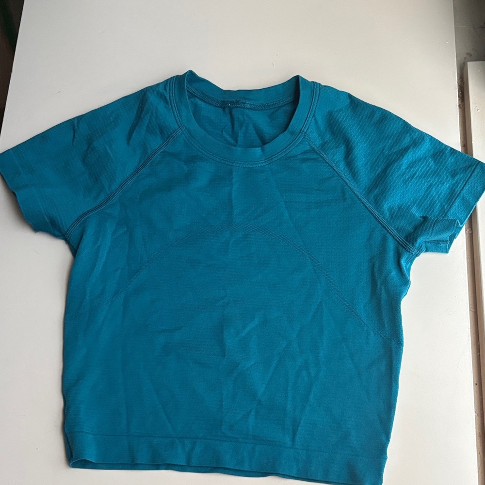 lululemon athletica Blue Short Sleeve Tee